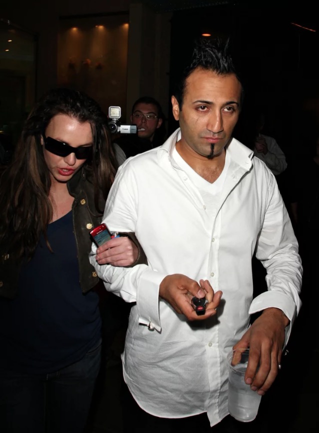 britney-spears-hommes-de-sa-vie-mm-modern-milf-7