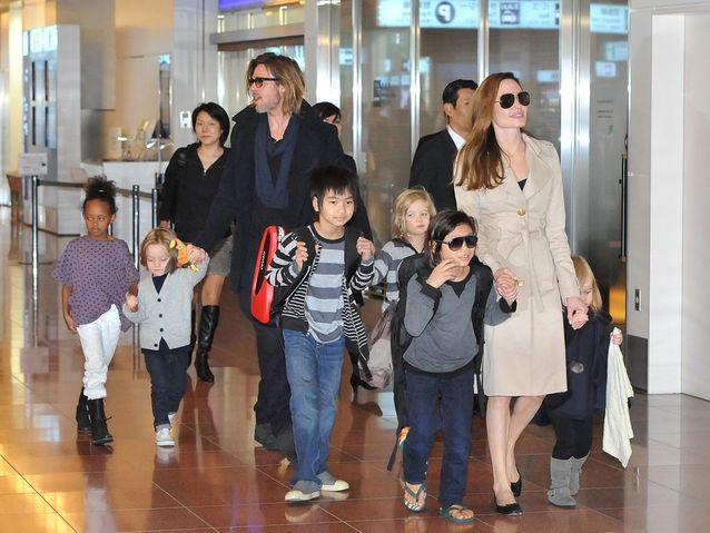 angelina-jolie-famille-enfants-modern-milf