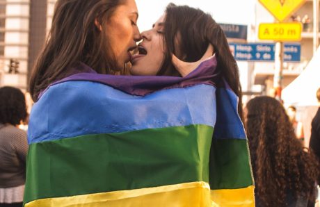 pexels-karina-irias-acceptation-lgbt-lesbiennes-france-xlovecam