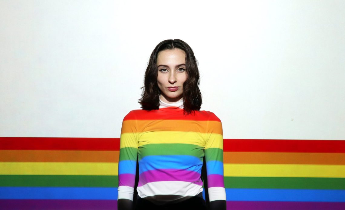 isi-parente-queer-non-binaire-xlovecam