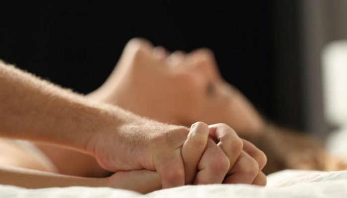 lubrifiant-gel-intime-sante-intime-bon-sexe-couple lubrifiant-gel-intime-sante-intime-bon-sexe-couple