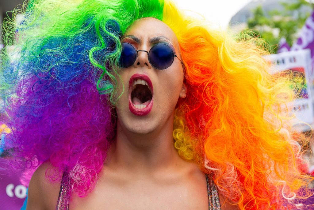 pexels-fransa-drag-queen-lgbt-conseil-guide-orientation-sexuelle-identité-de-genre-xlovecam pexels-fransa-drag-queen-lgbt-orientamento sessuale-consulenza-identità di genere-xlovecam