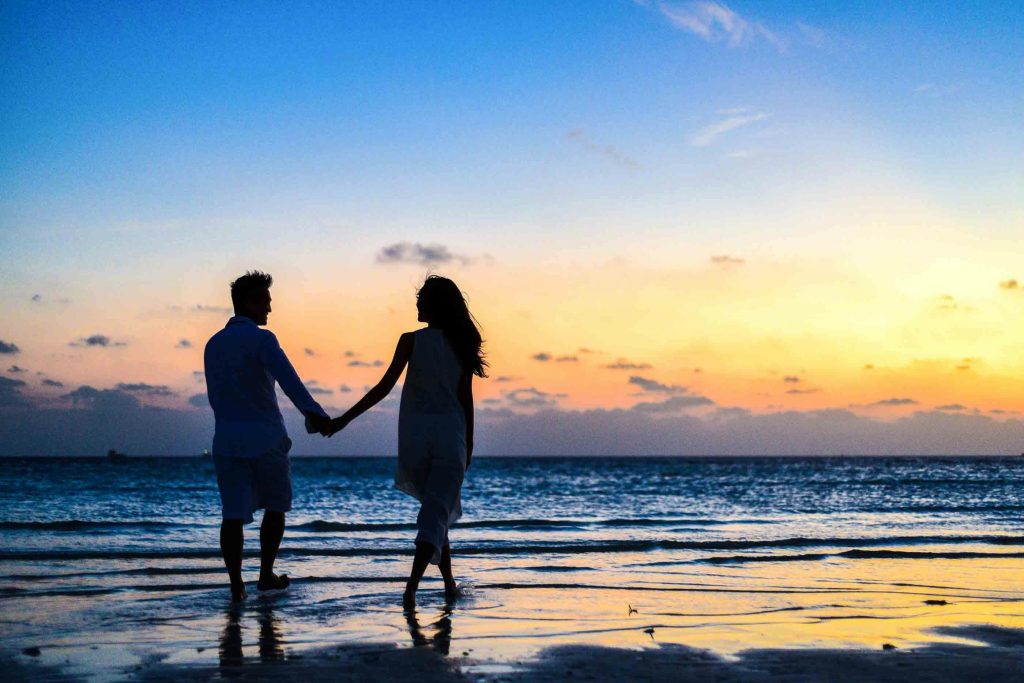 pexels-asadphoto-ecart-dage-ideal-pour-couple-science-xlovecam