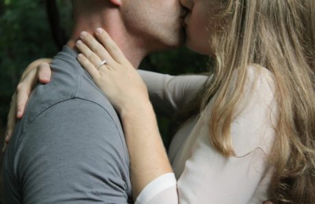 pexels-ohshineon-ecart-dage-ideal-pour-couple-science-xlovecam