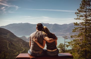 pexels-andre-furtado-7-cles-communication-key-to-success-xlovecam