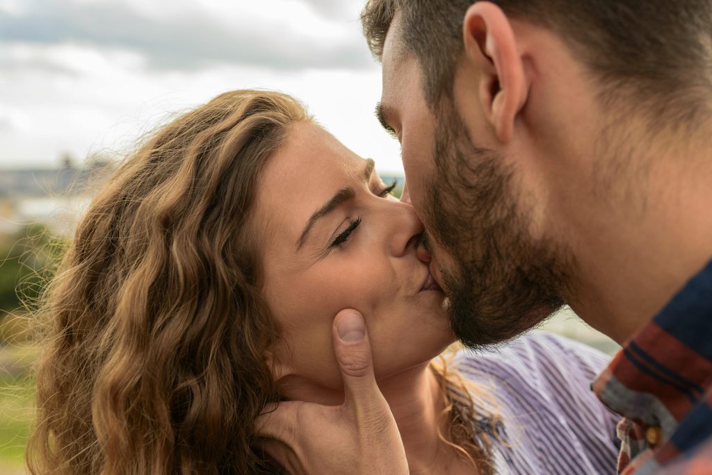 pexels-vera-arsic-relation-amoureuse-conseil-xlovecam