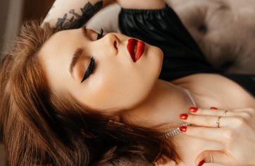BettLomos-moglie-marie-vuole-che-veda-la-seduzione-xlovecam