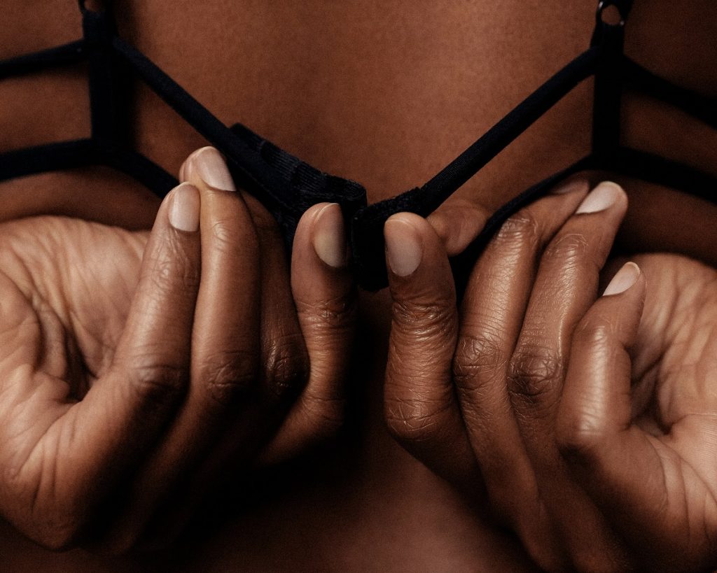 Black women: sincere admiration or fetishization